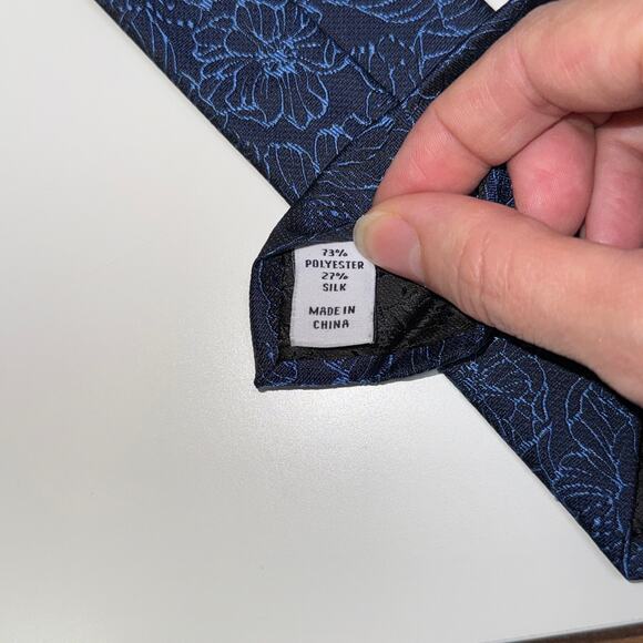 Bar III Men's Dermott Floral Tie black/blue - Picture 7 of 7